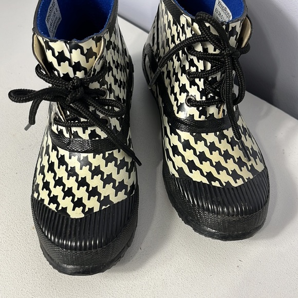 Windriver Rubber Boots - Picture 2 of 10